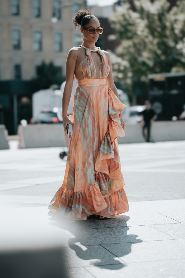 Najbardziej inspirujące stylizacje NYFW wiosna-lato 2023 street fashion