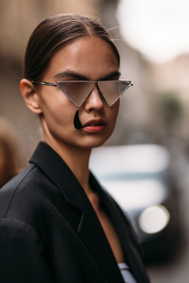 Najlepsze dodatki z Milan Fashion Week wiosna-lato 2023 street style