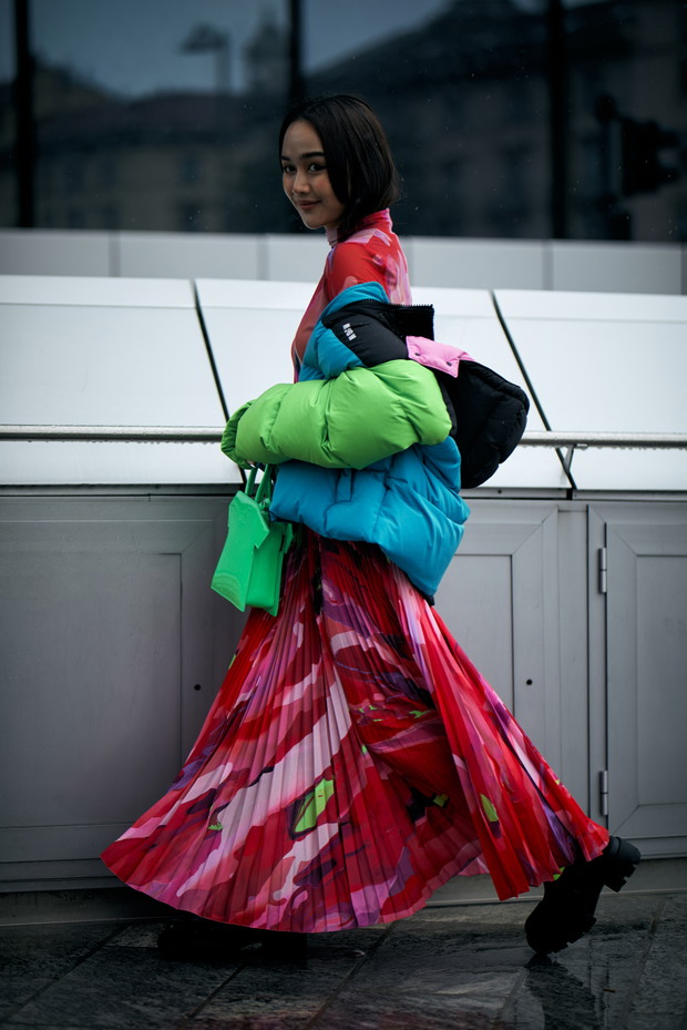 Najlepsze dodatki z Milan Fashion Week wiosna-lato 2023 street style