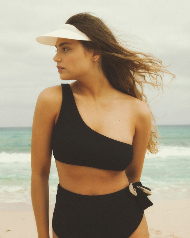 Undress Code SS22