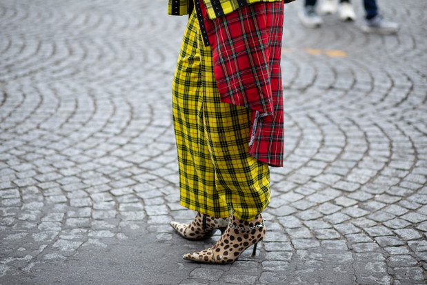Ukochane dodatki francuskich redaktorek mody, stylistek i influencerek. Te rzeczy królowały na ulicach Paryża podczas ostatniego fashion weeka street style