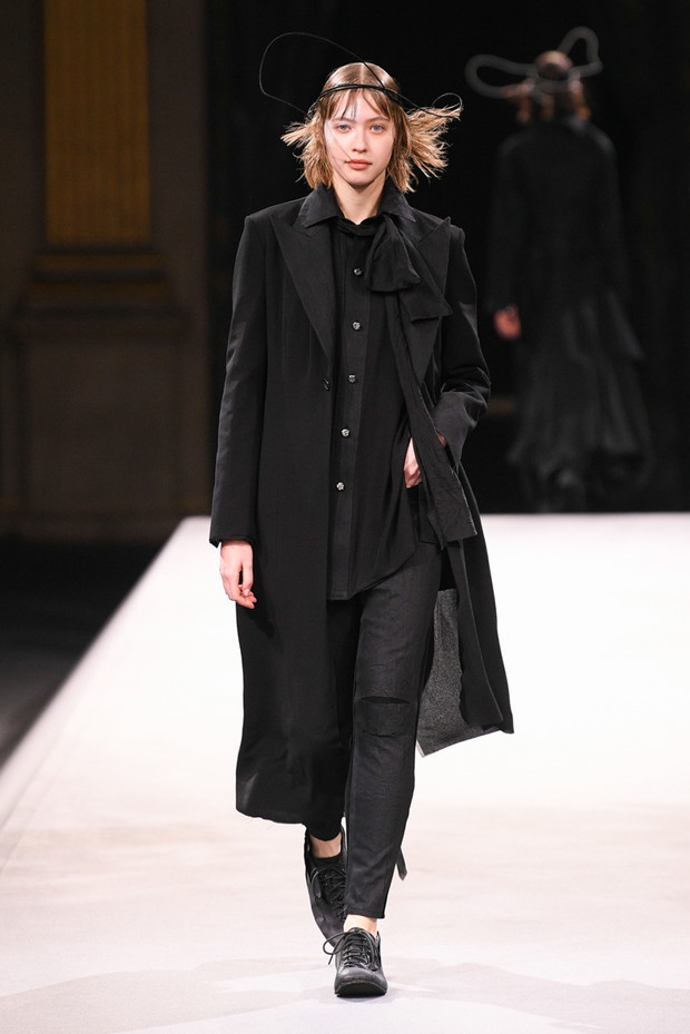 Yohji Yamamoto jesień-zima 2022/2023