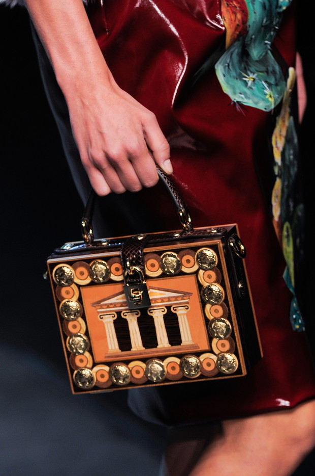 Buty, torebki i dodatki z pokazu Dolce & Gabbana SS14