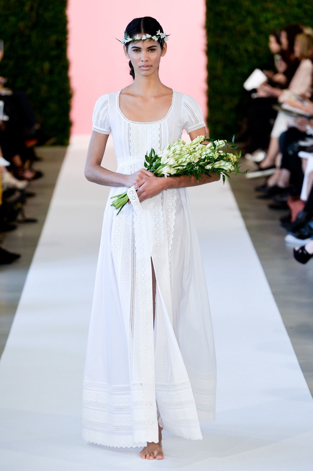 Suknie ślubne wiosna 2015: Oscar de la Renta