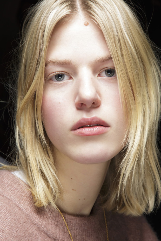 Słomiany blond