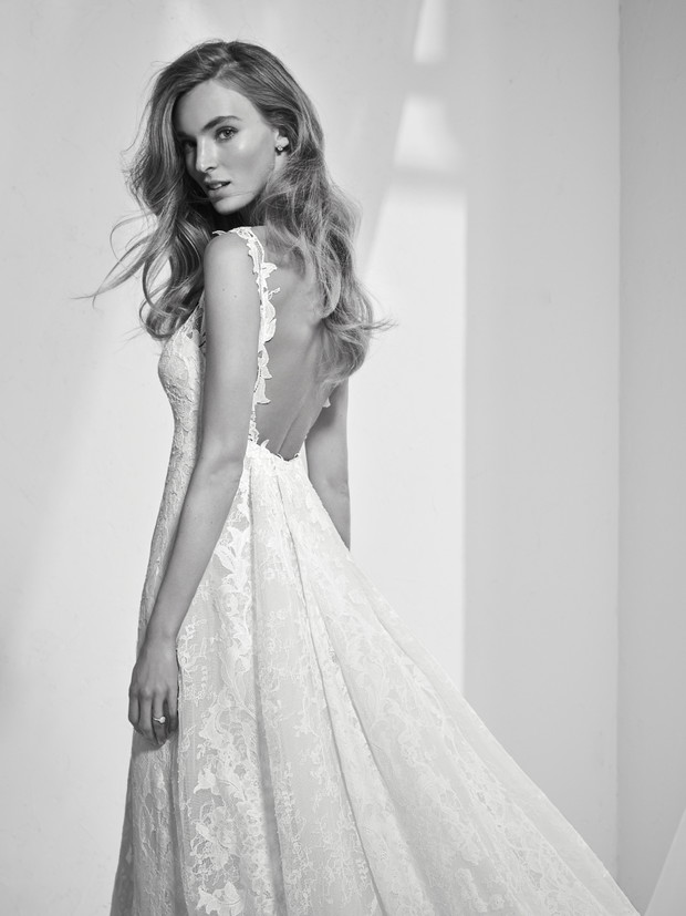 Kolekcja ślubna Pronovias 2018 - model Radila