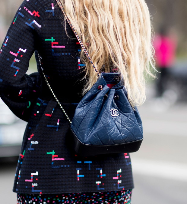 Street fashion: buty i akcesoria gości na tygodniach mody j-z 2017/18