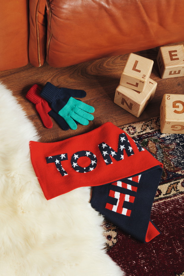Tworzymy nowe tradycje - odmieniona świąteczna rzeczywistość w nowej kampanii marki Tommy Hilfiger