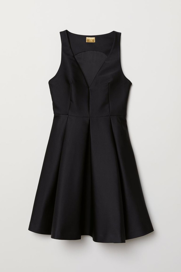 Wyprzedaż online w H&M: sukienka, 129,90 zł zamiast 229 zł