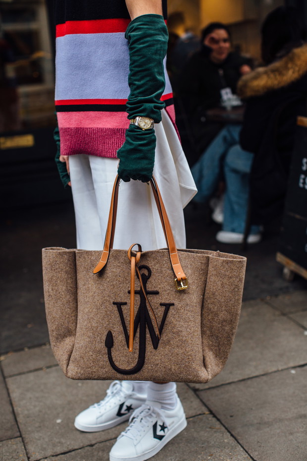 London Fashion Week jesień-zima 2020/2021: torebki, buty, dodatki
