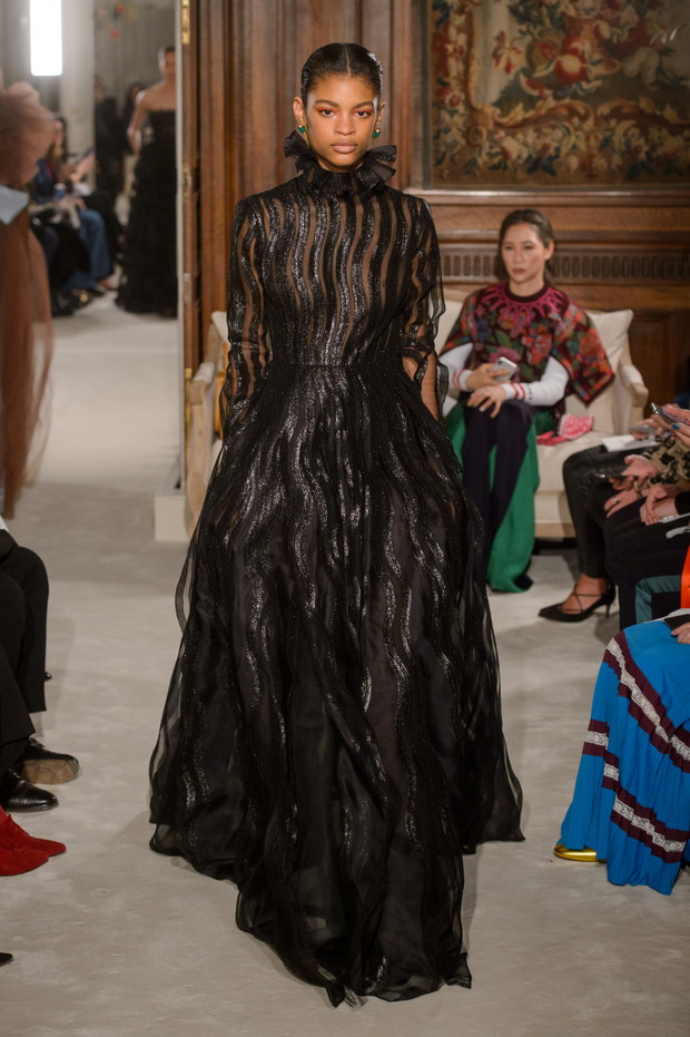 Nowa kolekcja Valentino SS18