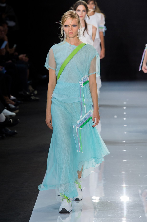 Pokaz Emporio Armani SS18