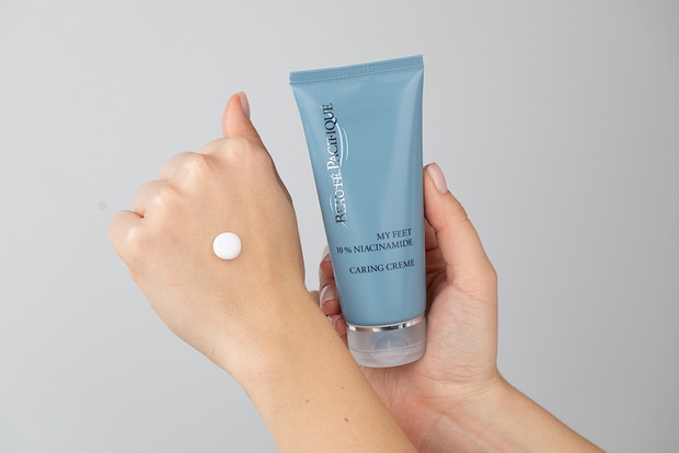 beaute-pacifique-my-feet-10-niacinamide-caring-creme-intensywnie-nawilzajacy-krem-do-stop-z-10-niacynamidem-100-ml9