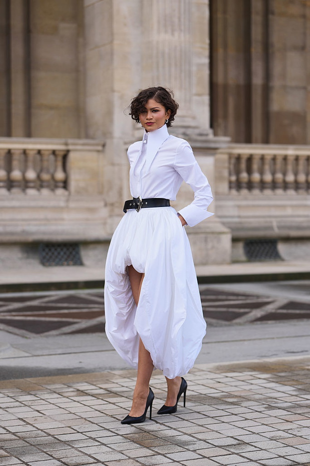 Street Style - Paris Fashion Week - Womenswear Fall/Winter 2026/2027 - Day 9