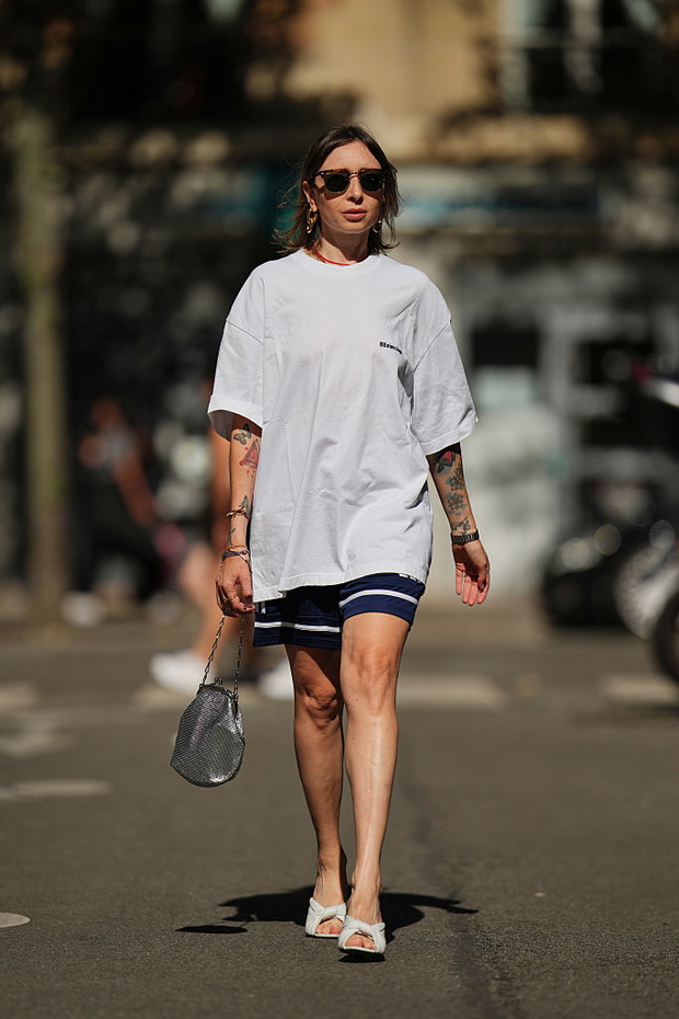 White T-shirt – najważniejszy basic 2026