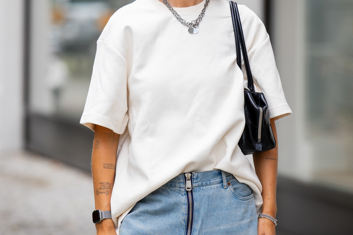 White T-shirt – najważniejszy basic 2026