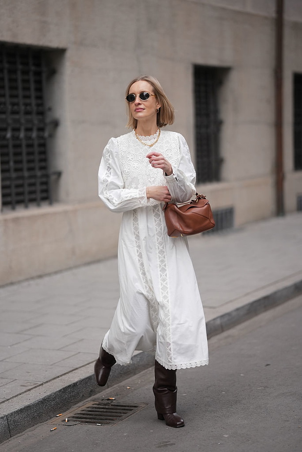 White prairie dress z Mango to romantyczna sukienka lata 2026