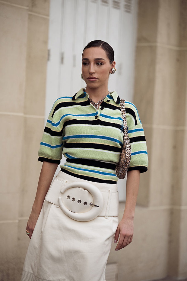 Cropped polo knit z Mango ma paryski szyk i sportowy luz