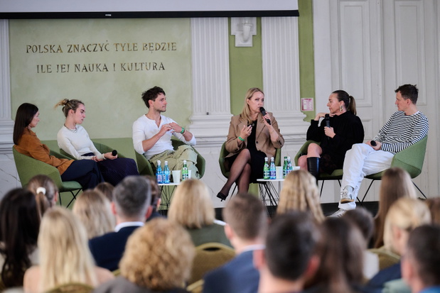 Od lewej: Natalia Grabowska, Anna Jóźwiak, Bartek Szmigulski, Monika Rozbicka-Szlosek - dyrektorka Centrum Bankowości Prywatnej PKO BP, Marta Kalinowska, Stanisław Boniecki