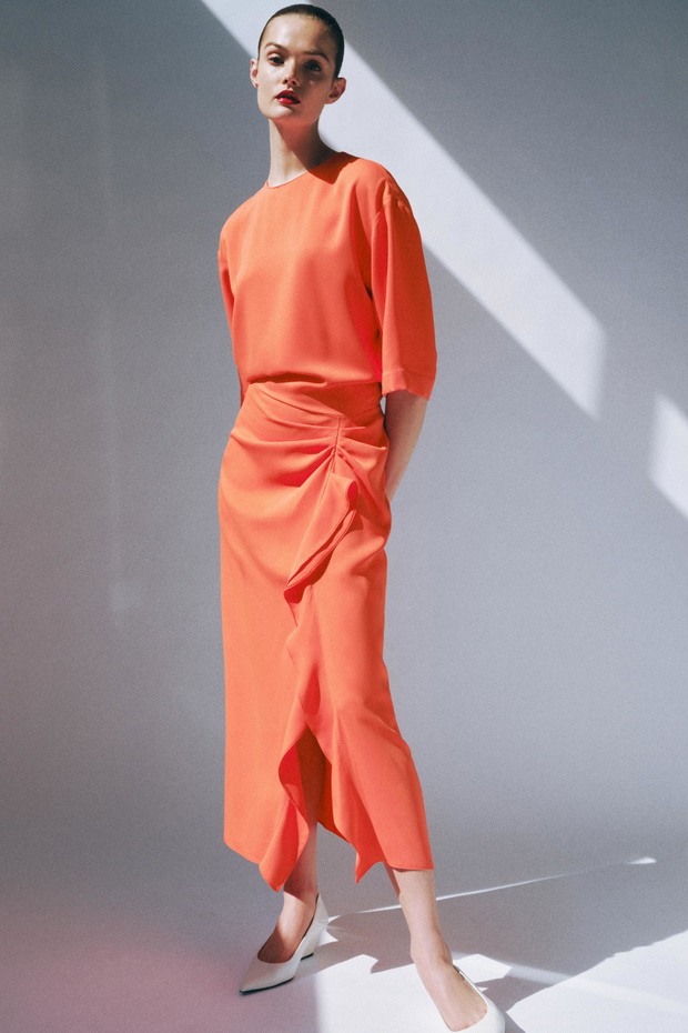 Color-pop dress z Zary to sukienka, która robi cały look