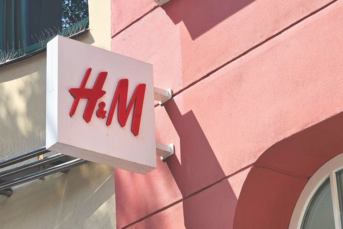 Ta wiskozowo-lniana sukienka z H&M to esencja włoskiego stylu- 2026-06-25T113737