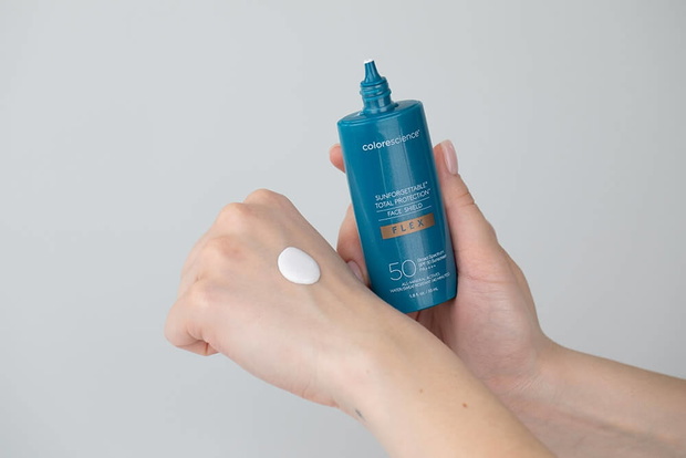 Colorescience Face Shield Flex SPF 50