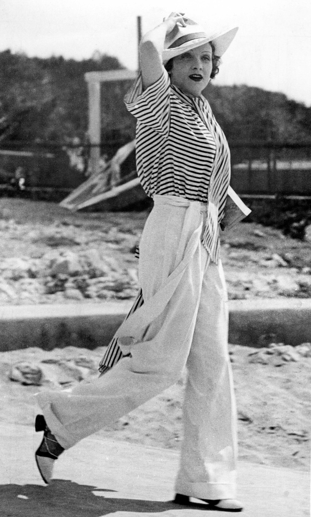 Marlene Dietrych na Cap D'Antibes w 1933 r.