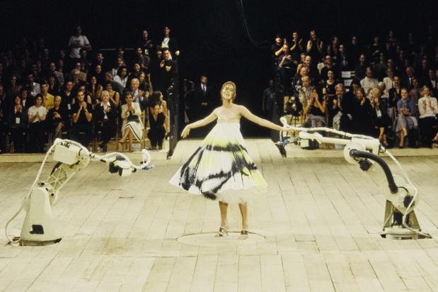 Alexander McQueen Spring 1999 RTW