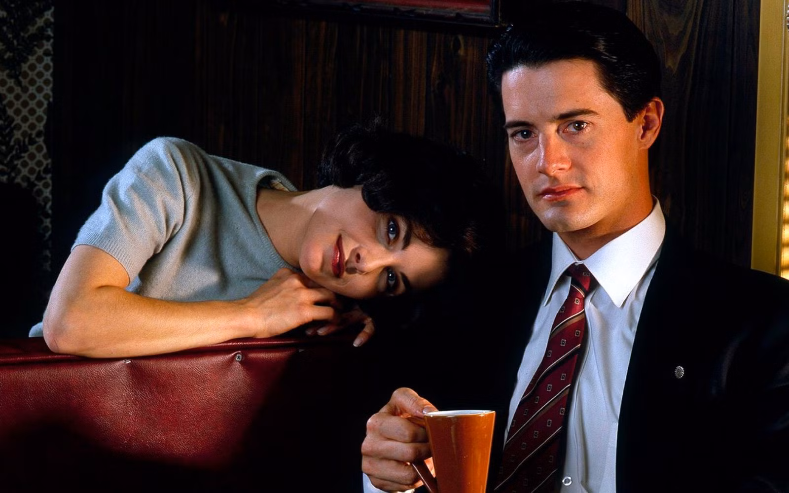 "Twin Peaks"