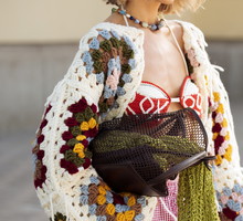 Szydełkowe bikini na lato 2026. Jak nosić crochet swimwear?