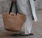 Crochet shopper &Other Stories na lato 2026. Torba plażowa do miasta