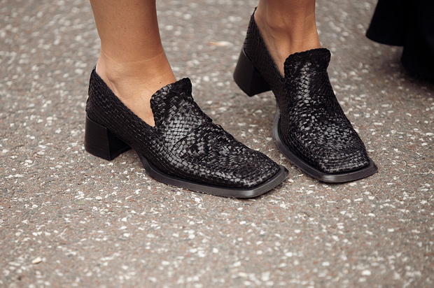 Heeled oxford shoes Reserved. Półbuty na obcasie na lato 2026