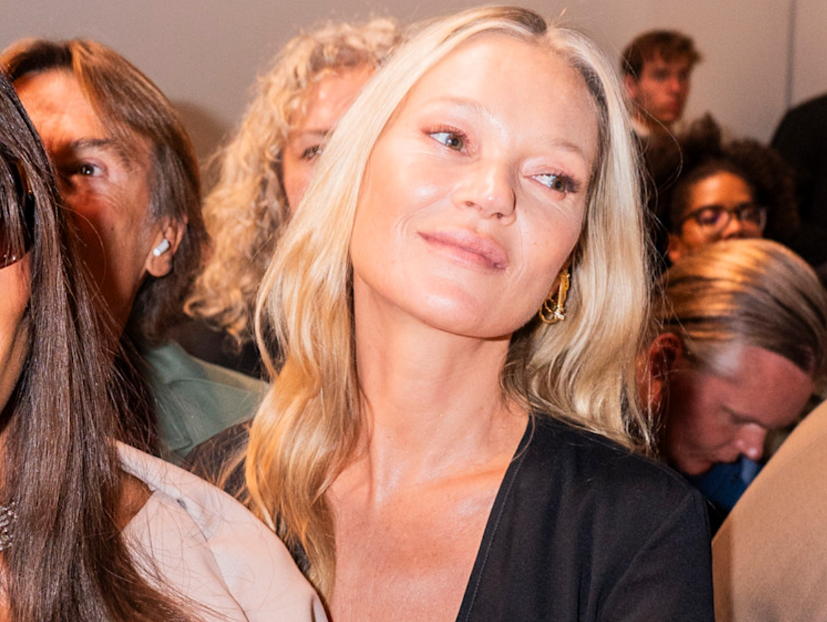 Kate Moss od lat pozostaje wierna tym francuskim perfumom "treatment fragrance". Są na rynku od 1987 roku