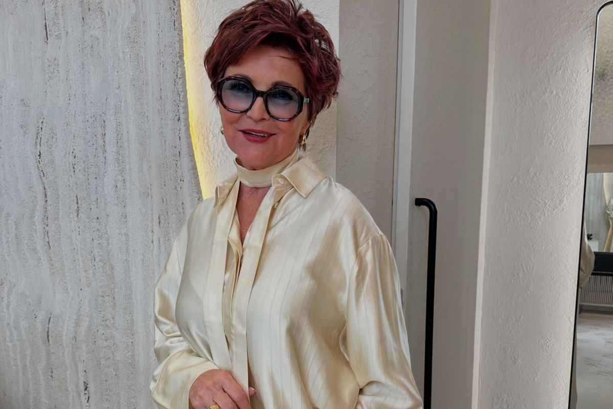 Jolanta Kwaśniewska w komplecie w kolorze "shiny cream"