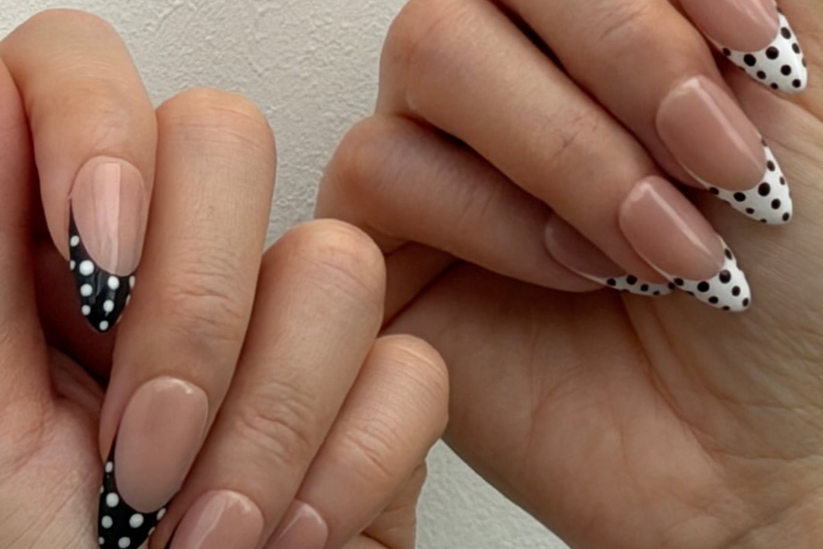 Press on nails na lato 2026