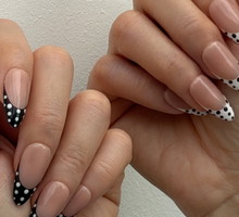 Press on nails na lato 2026