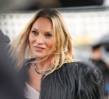 To najbardziej minimalistyczne perfumy lat 90. Kultowy zapach z 1994 stał się hitem clean girls po ponad 30 latach. Idealne na lato