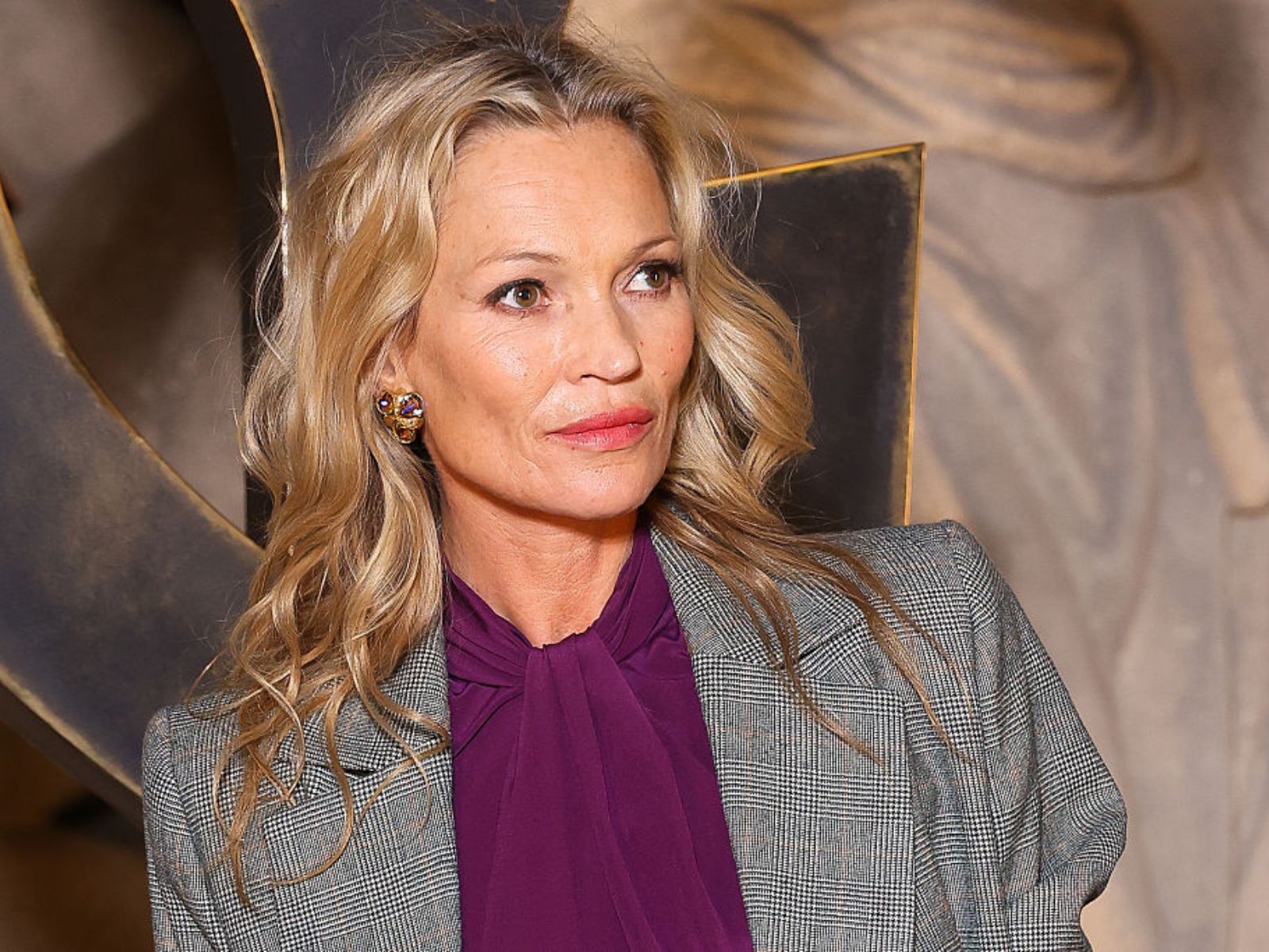 Oto sekret Kate Moss na idealnie gładkie usta. Ikona lat 90. codziennie stosuje ten koreański hit z witaminą C