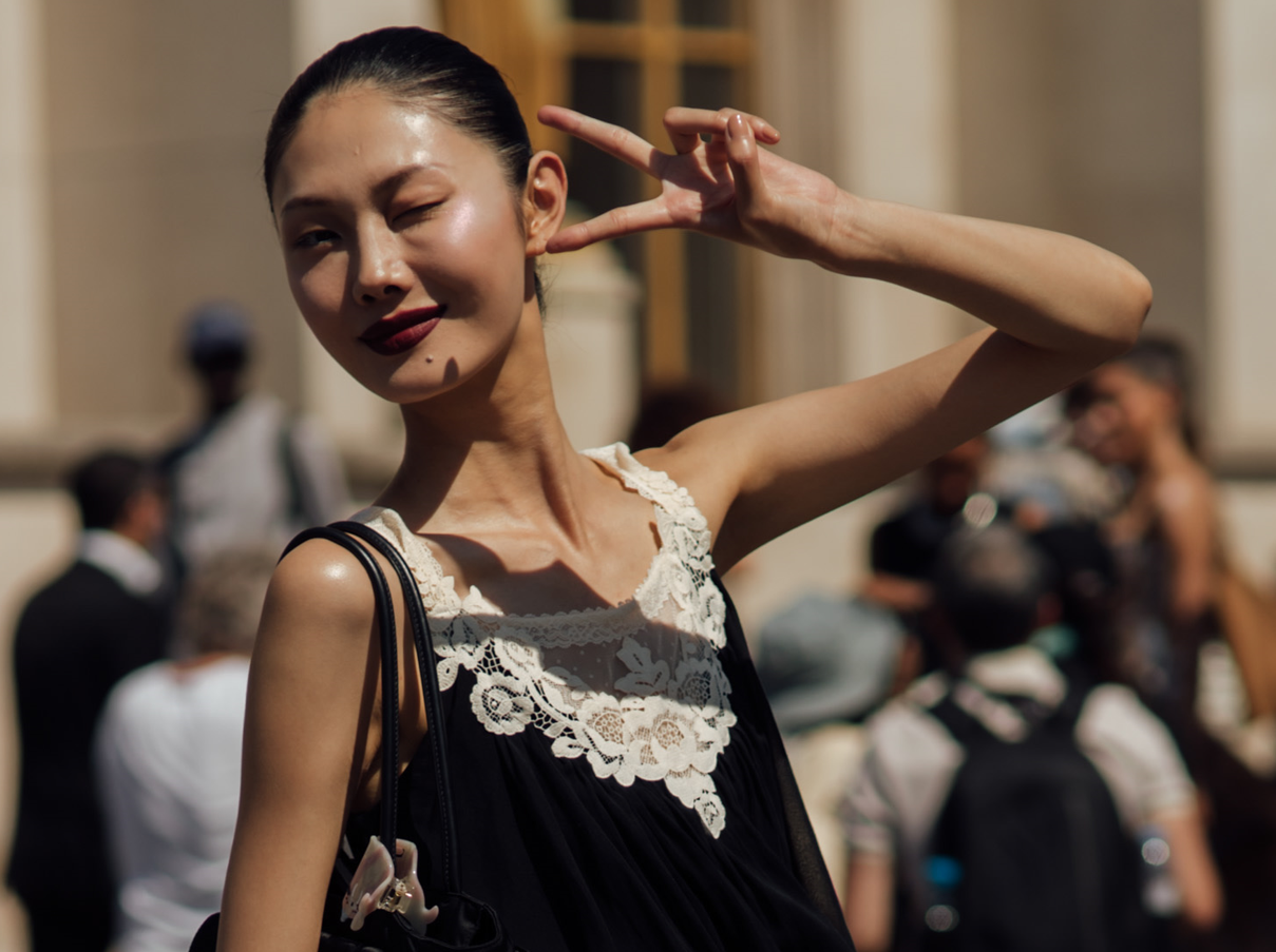 Oto TOP10 kosmetyków, które dają efekt "perfect skin on holidays"