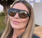 Hanna Lis w lace mini skirt na lato