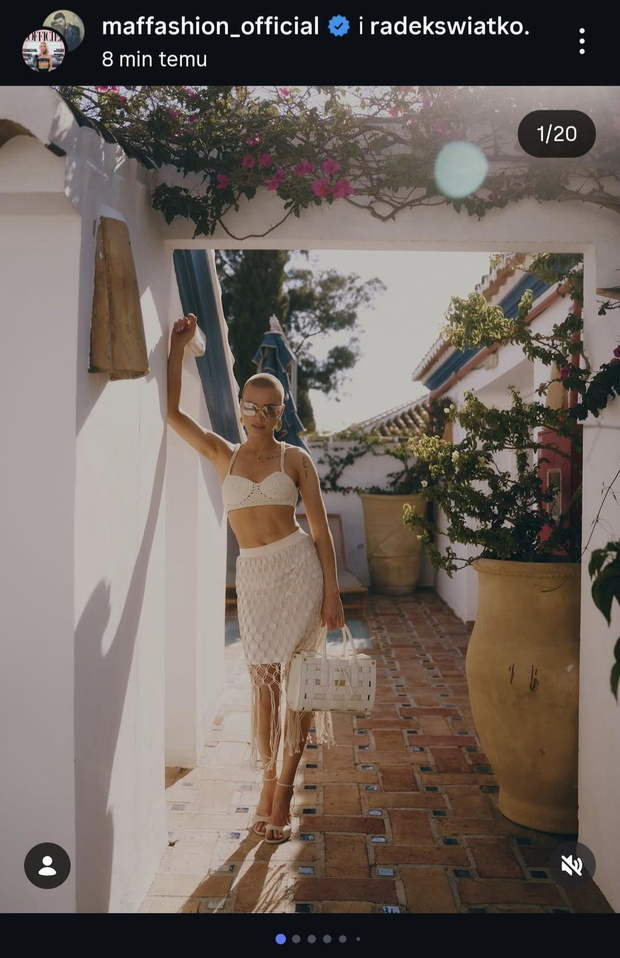 Maffashion latem 2026 nosi set jak z greckiej pocztówki. Ten komplet to esencja „Santorini summer chic”