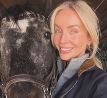 Jej kurtka to 100% "country chic". Jesienią 2026 będzie hitem