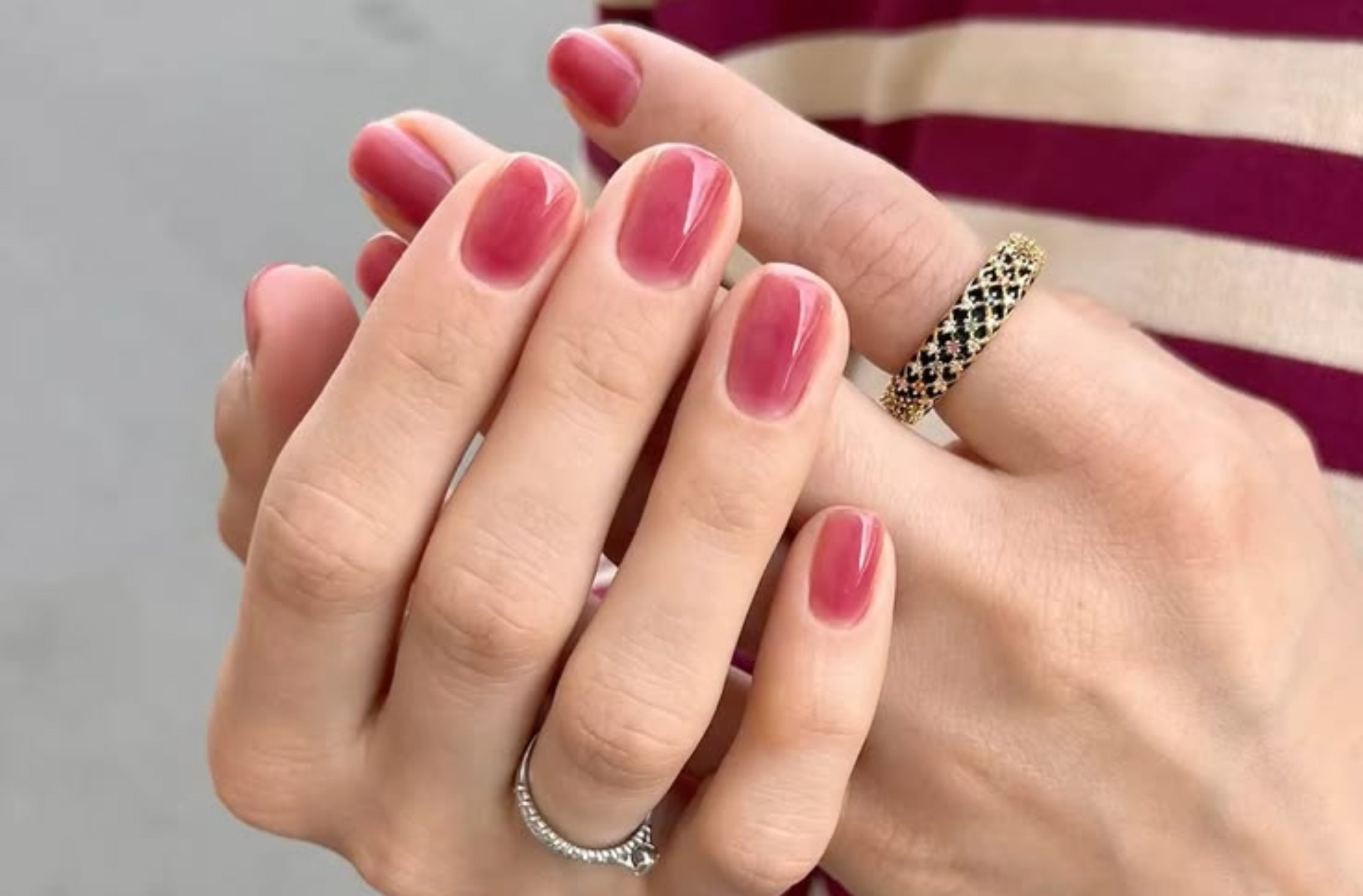 Strawberry blush nails