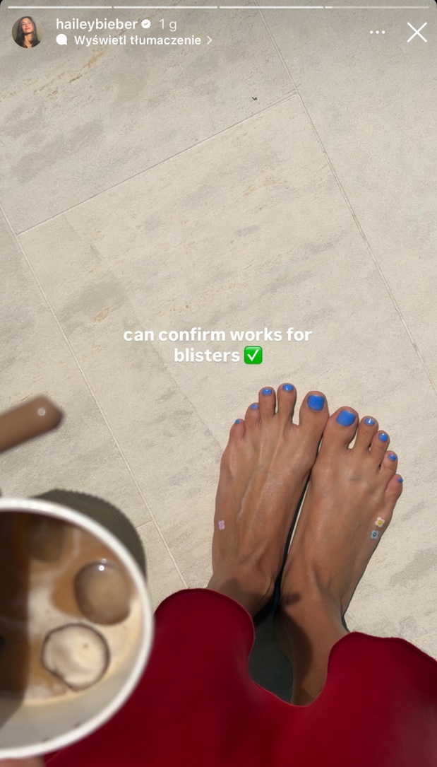 Pedicure Hailey Bieber