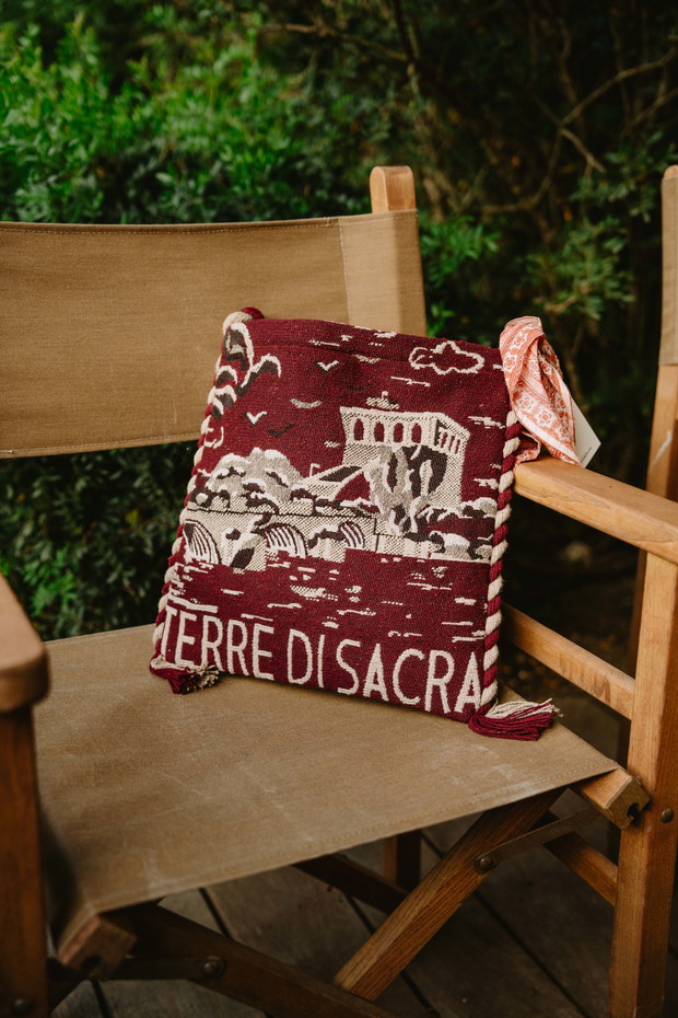 ANTIK BATIK X TERRE DI SACRA BY LUCA TARRICONE, fot: Courtesy