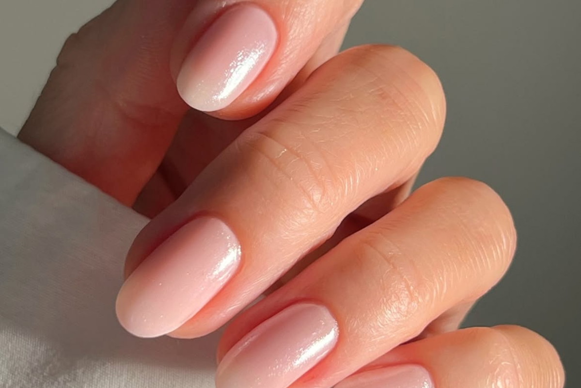 Czym są „anielskie paznokcie”, czyli manicure, który nie wyjdzie z mody po lecie?