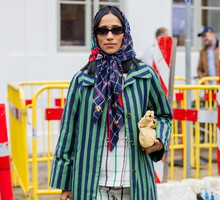 Checked scarf do trencza i marynarki. Trend z Kopenhagi