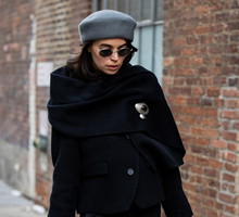 Charcoal wool beret z Reserved. Modny beret na jesień 2026