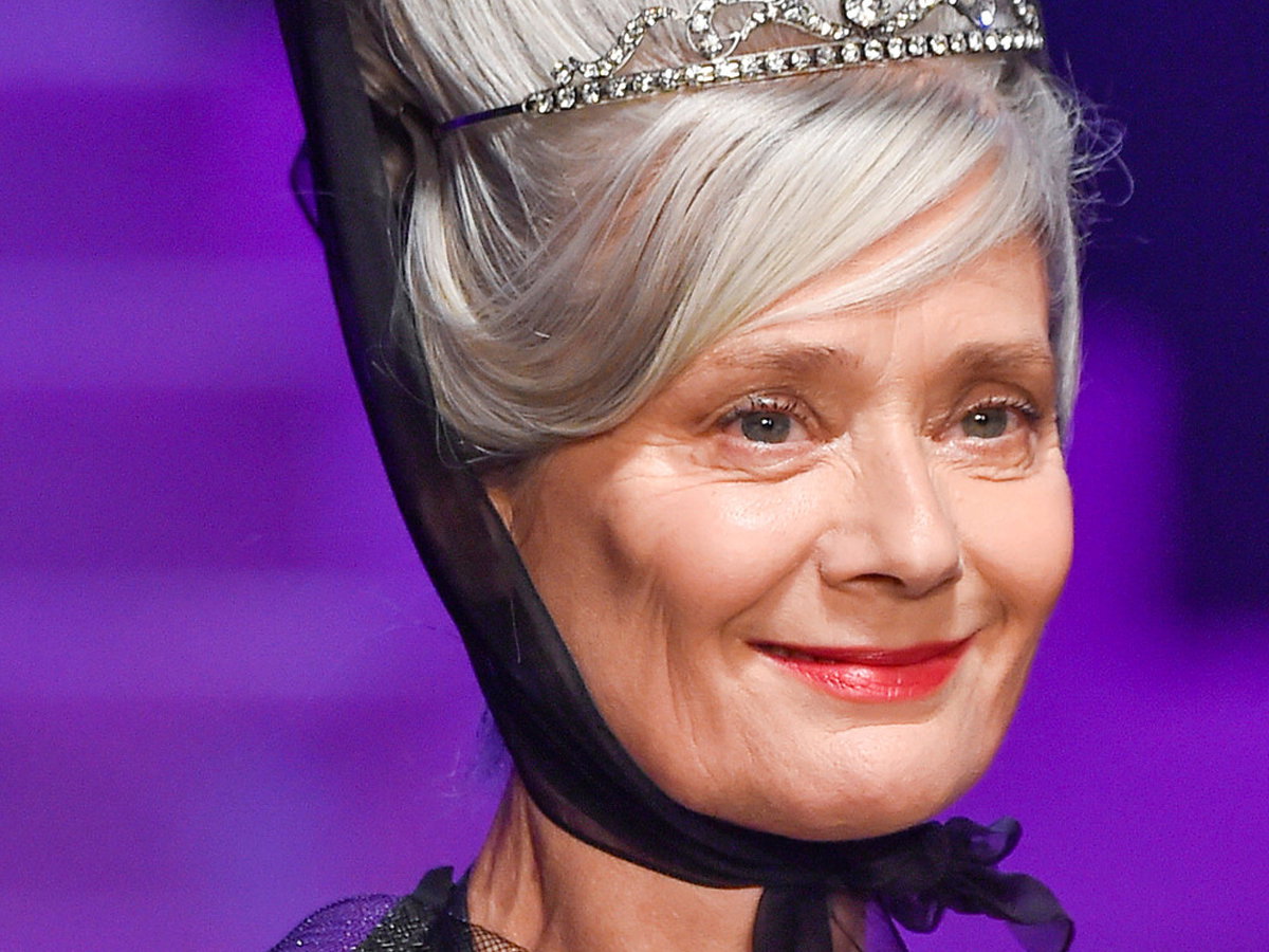 Te 3 szampony dają luksusowy odcień „Quiet Silver”. Jesienią 2026 twoje siwe włosy staną się pięknie chłodne i eleganckie