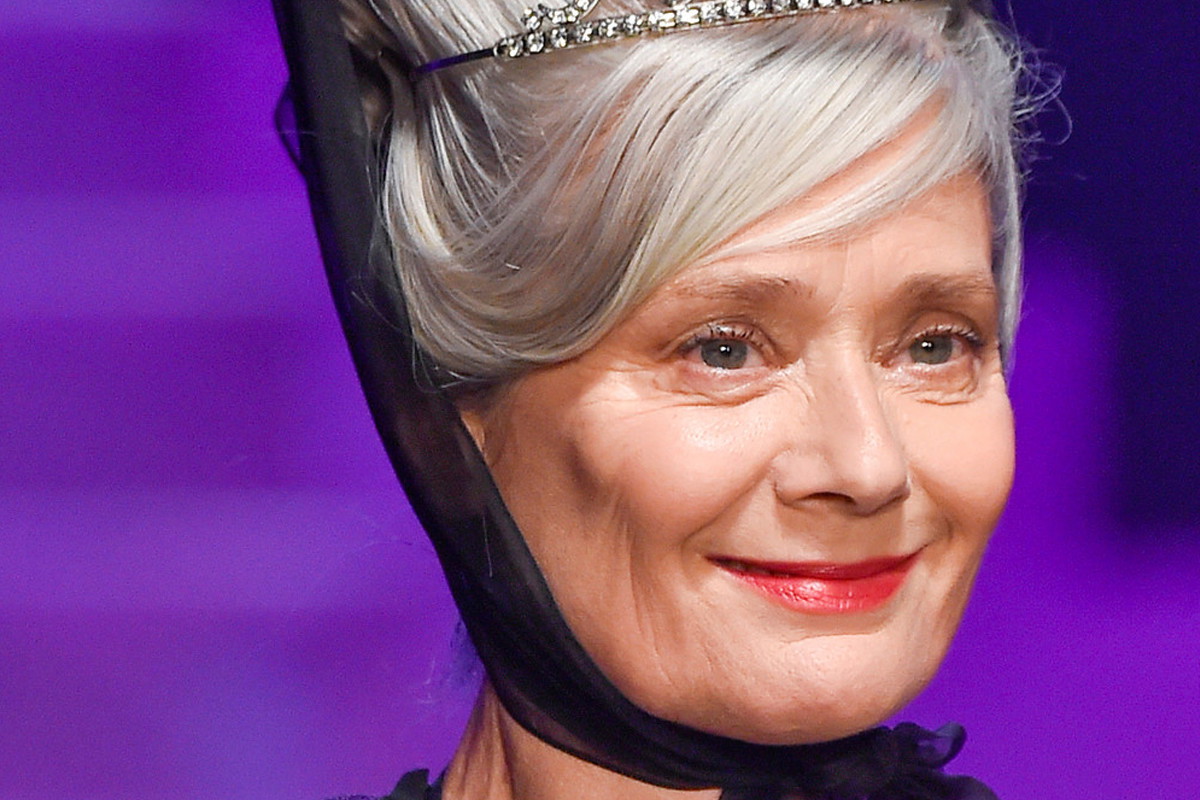 Te 3 szampony dają luksusowy odcień „Quiet Silver”. Jesienią 2026 twoje siwe włosy staną się pięknie chłodne i eleganckie